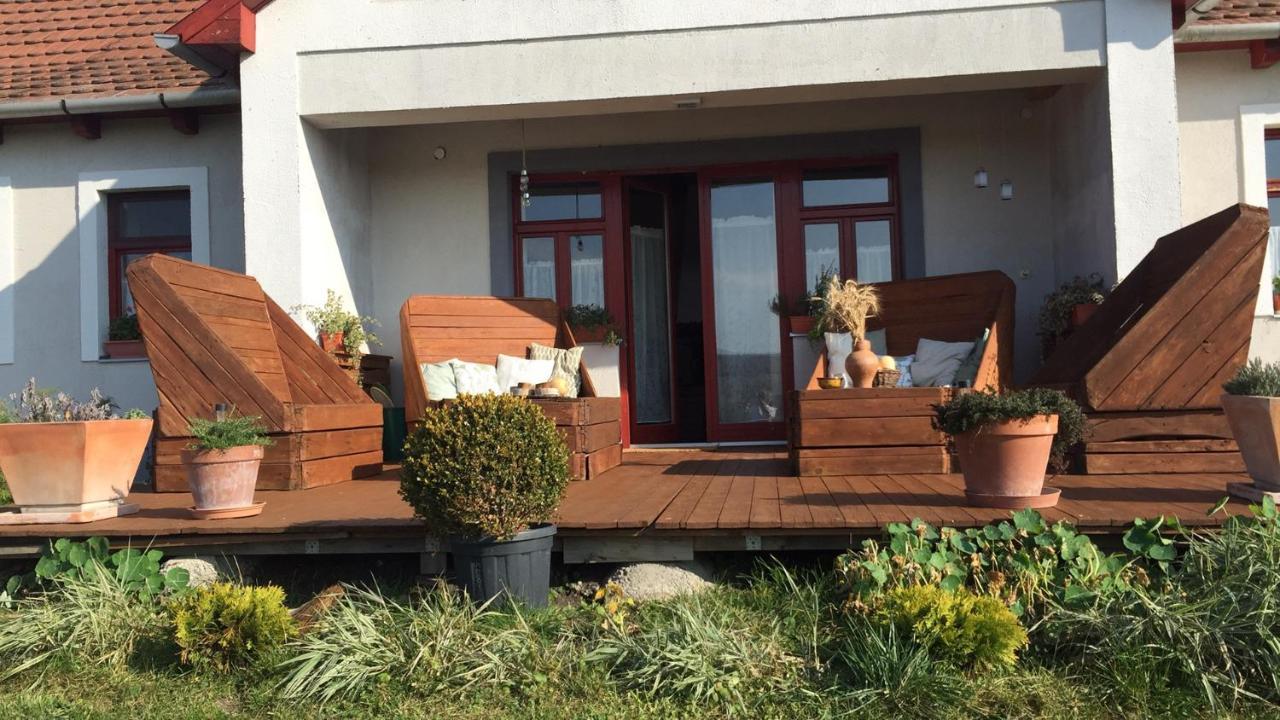 Dosa Tanya, Vendeghaz Hotel Cserepfalu Exterior foto